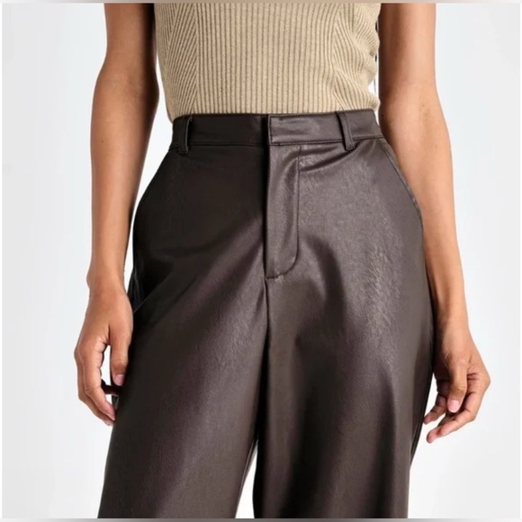 Splendid Vegan Leather Ankle
Trouser sz 2, Brown color, NWT - Picture 7 of 14